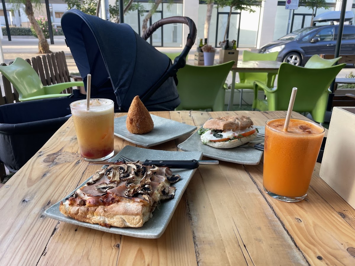 Cool Cafè Photo 10