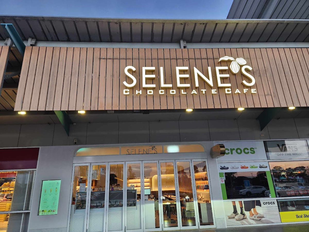 Selene's Chocolate Cafe