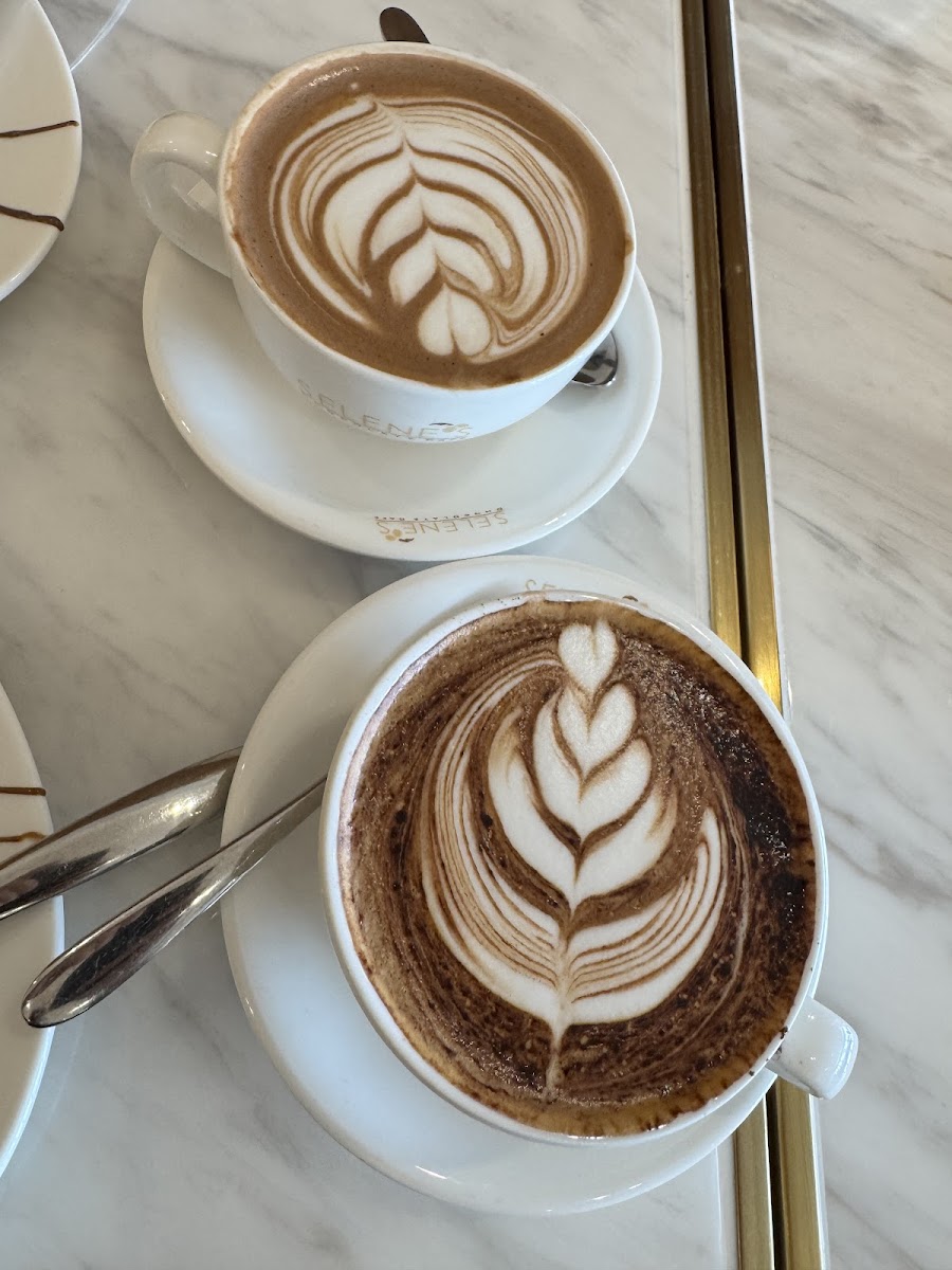Selene's Chocolate Cafe Photo 7