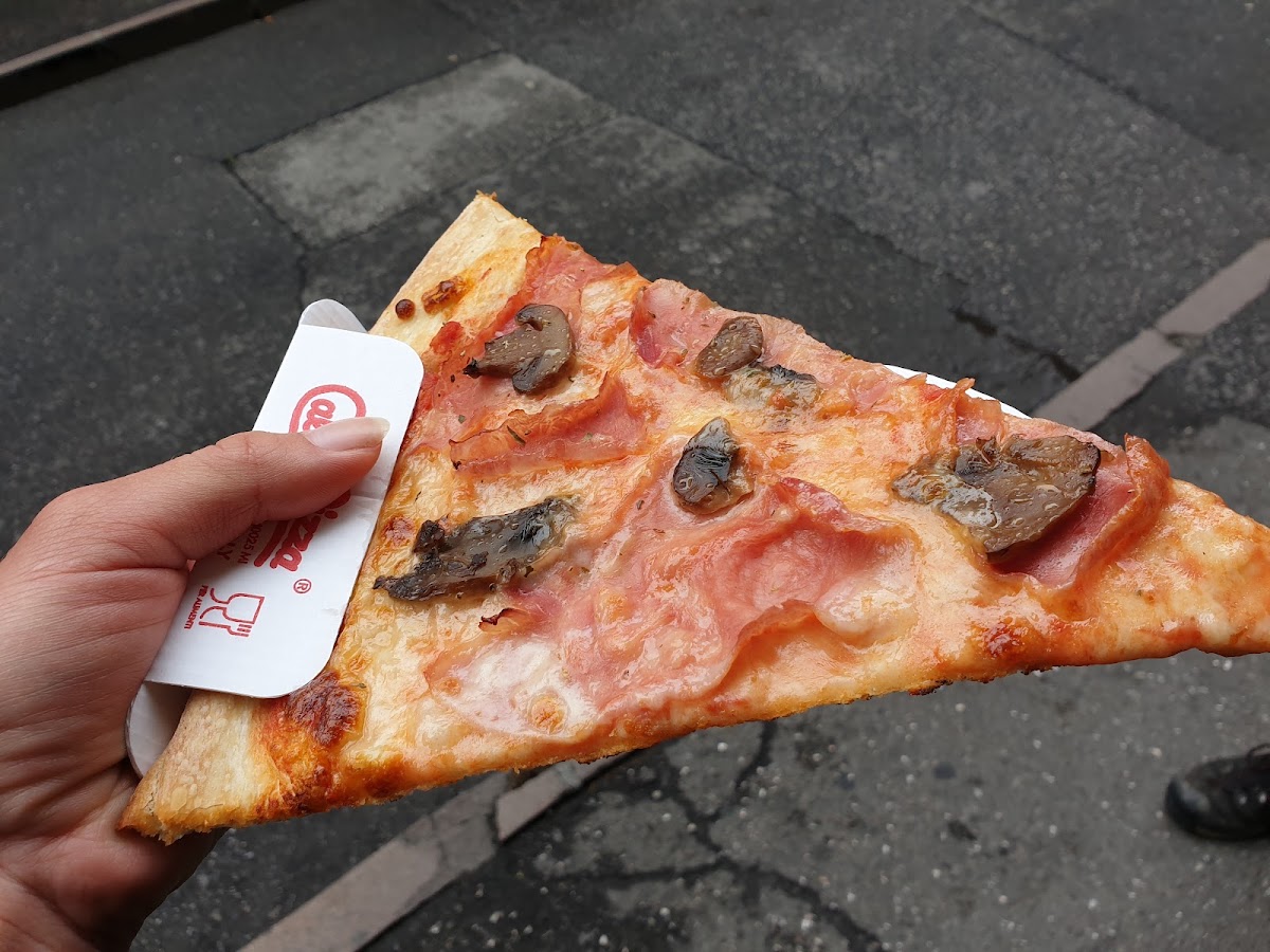 Pizza Party Photo 9
