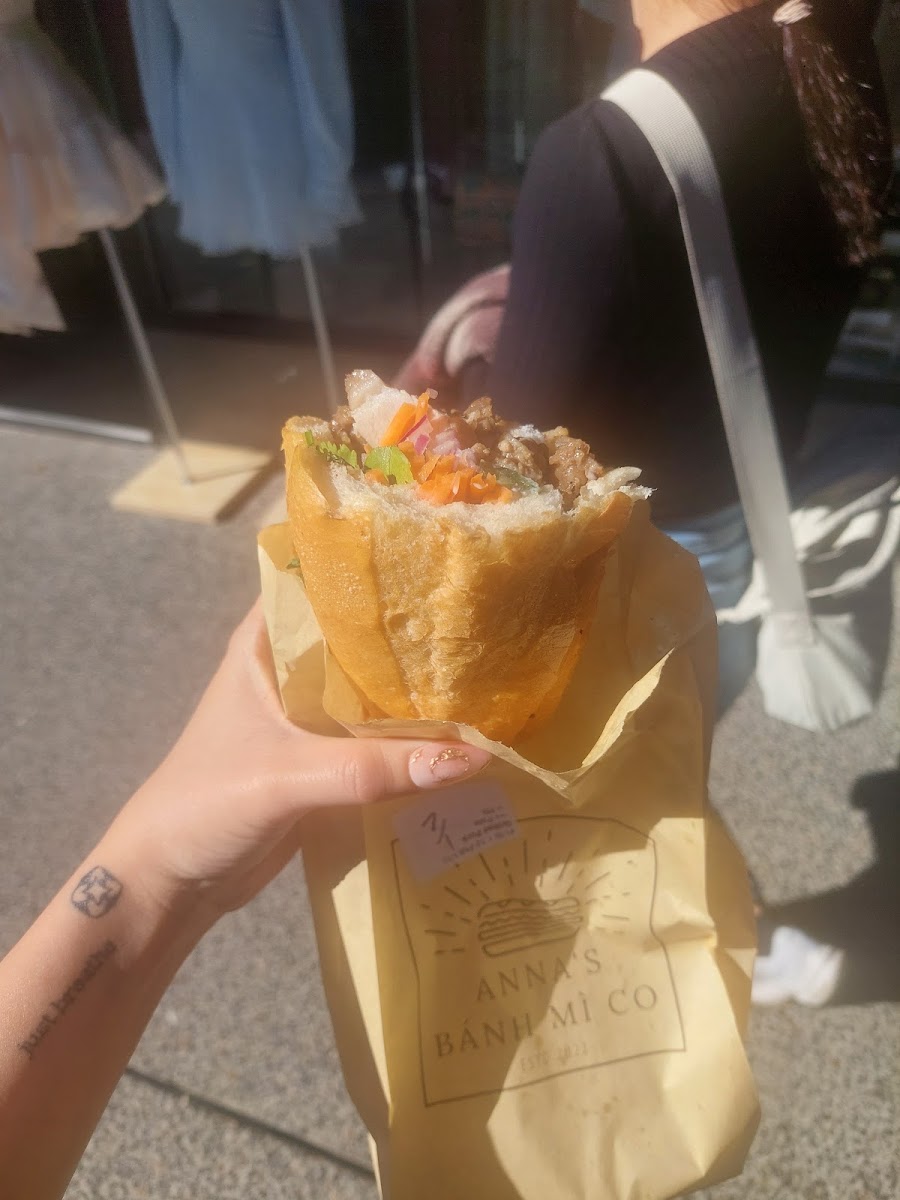 Anna's Banh Mi Co Photo 7