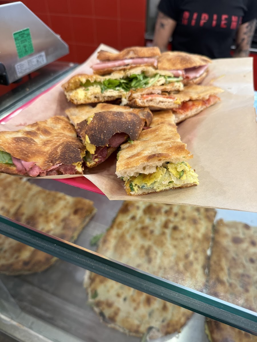 RIPIENA di Max Crunch pizza romana Photo 5