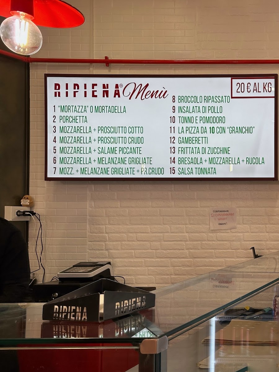 RIPIENA di Max Crunch pizza romana Photo Menu 1