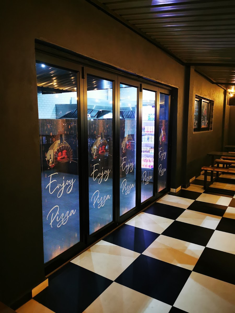 ENJOY Pizza Photo 7