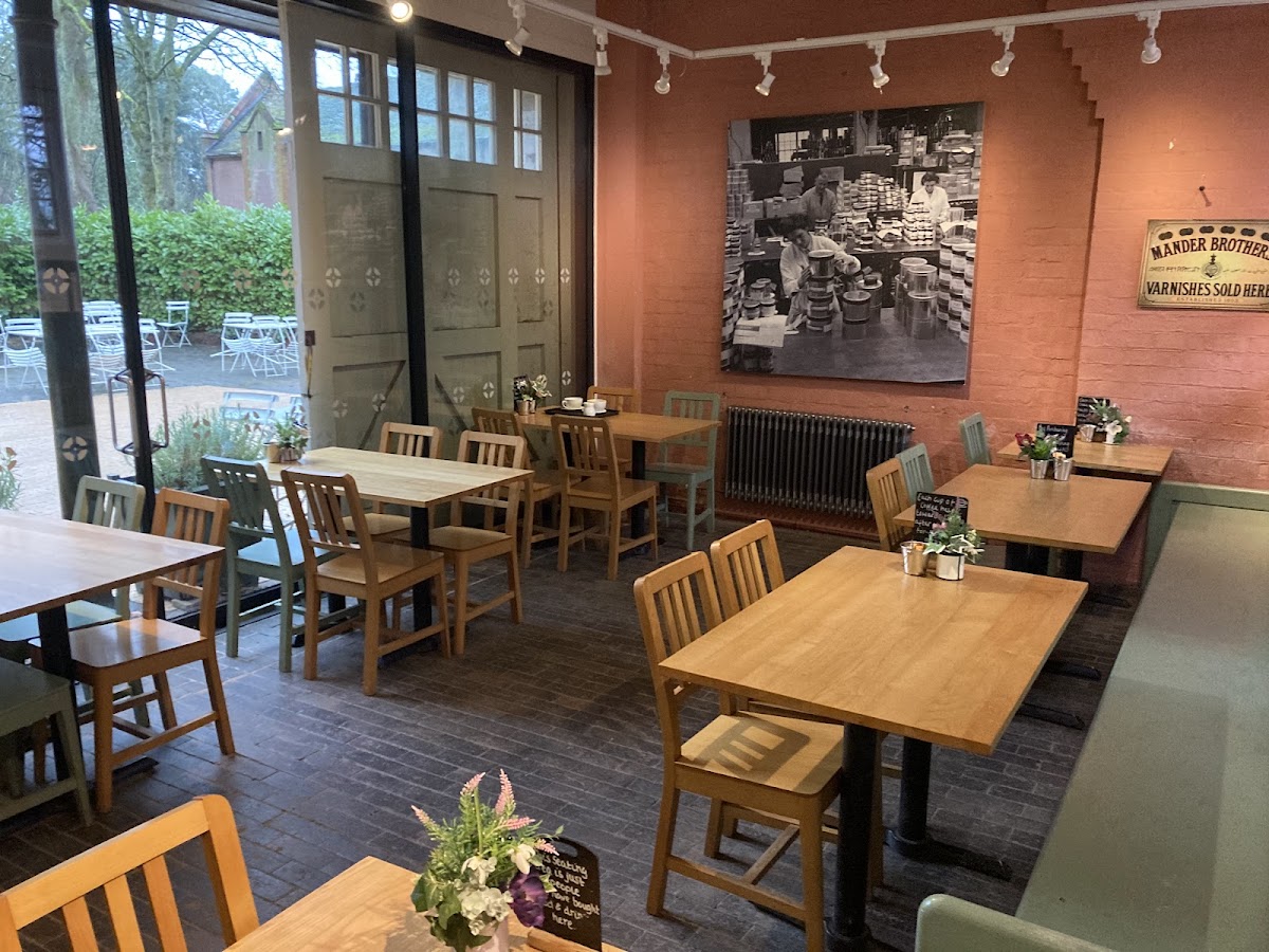 Manders Tea Room