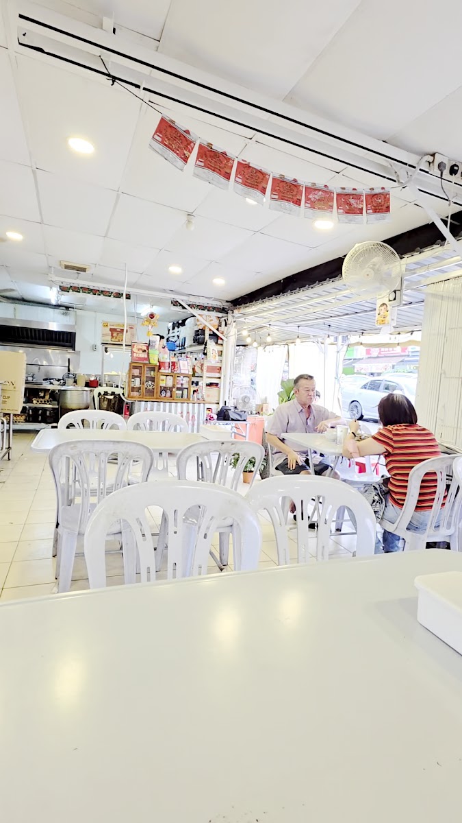 Pi Fai Khao Man Gai Photo 2