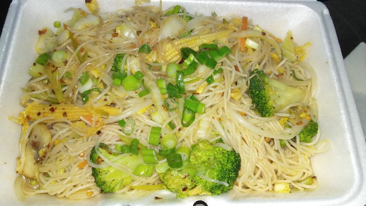 B & J Chinese Restaurant & Cold Beer Photo 6