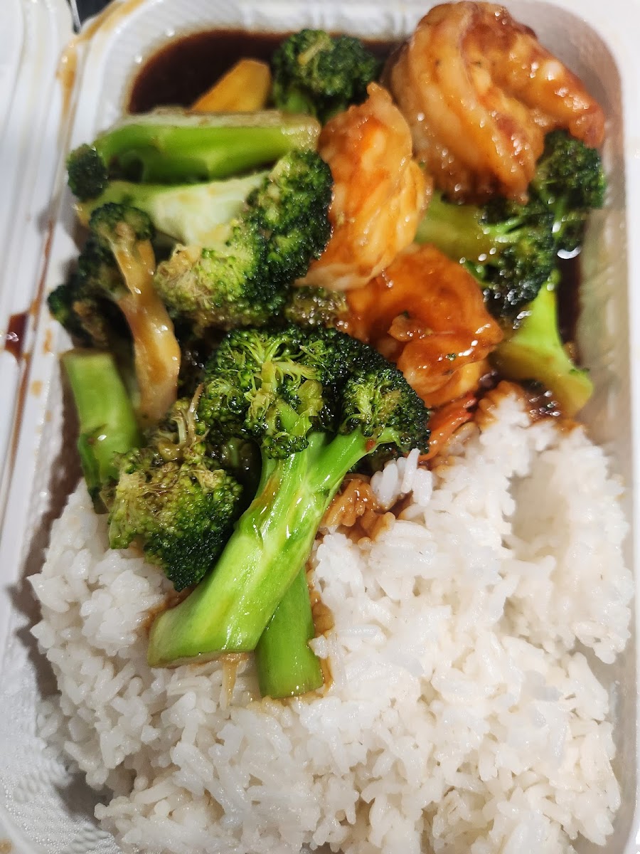 B & J Chinese Restaurant & Cold Beer Photo 8