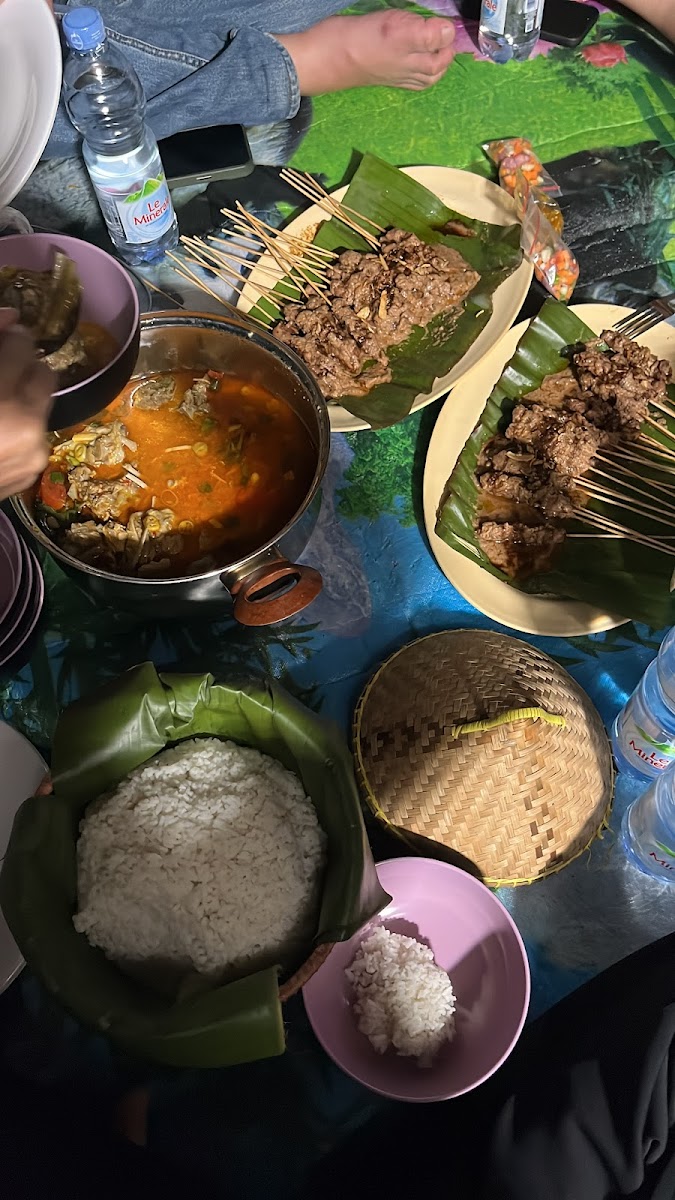 Warung Sate Tikungan (Wartik) Photo 4