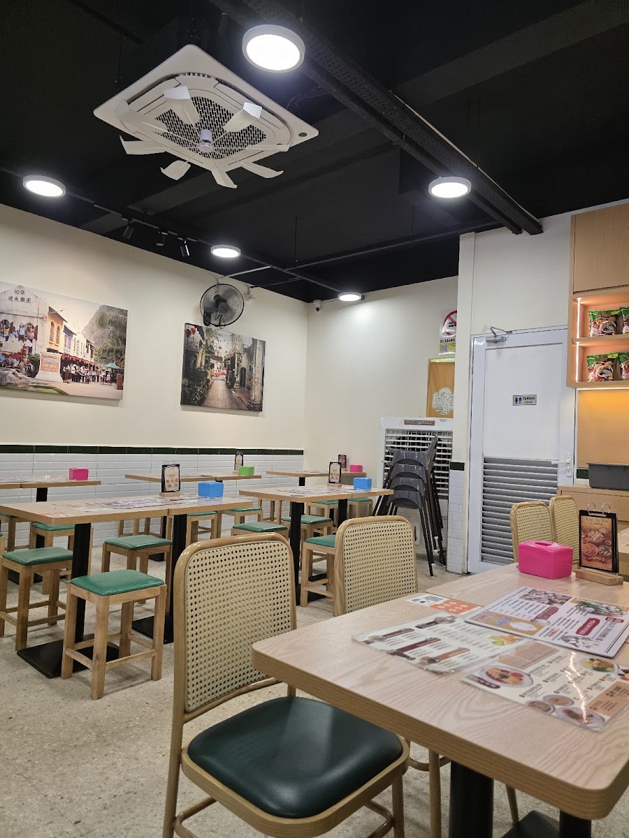 Madam Tan • 手工煎酿豆腐 Photo 7