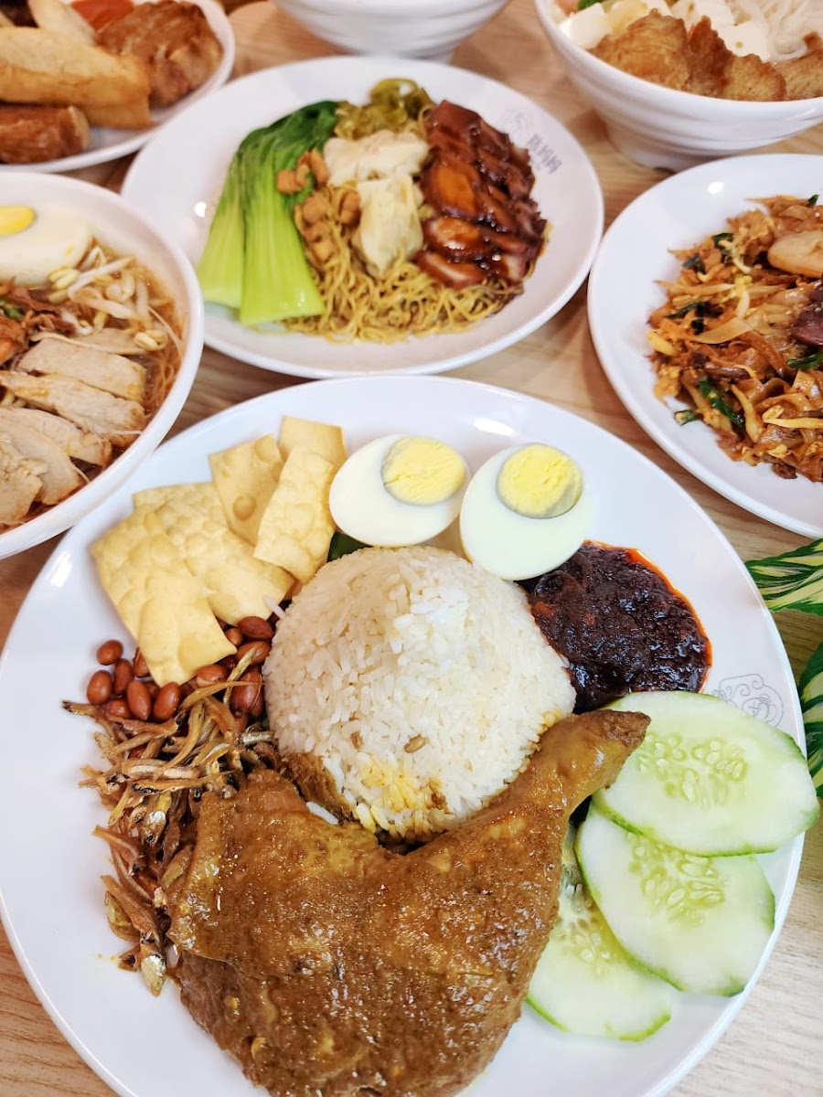 Madam Tan • 手工煎酿豆腐 Photo 8