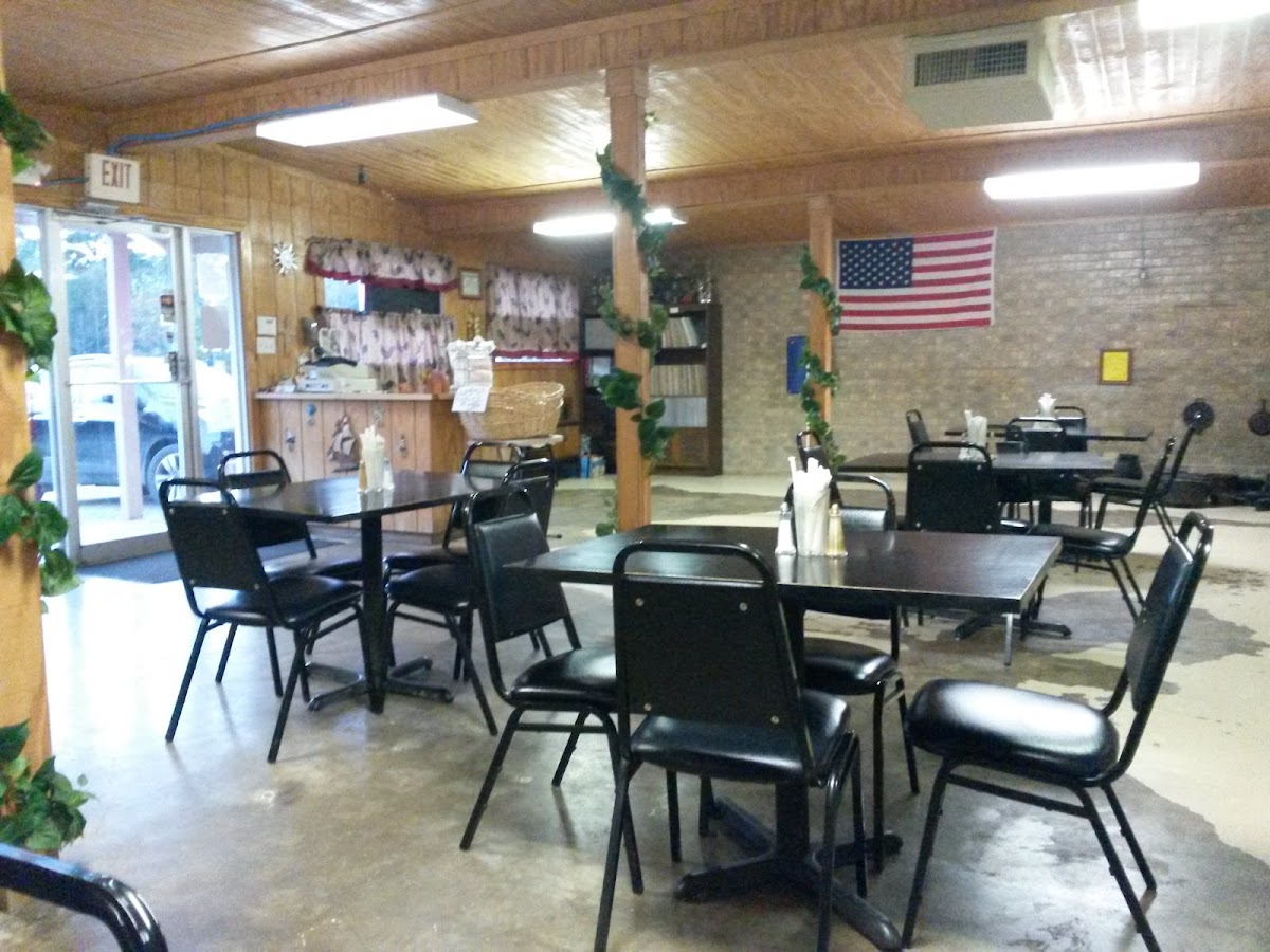 Lakes Area Seafood Photo 10