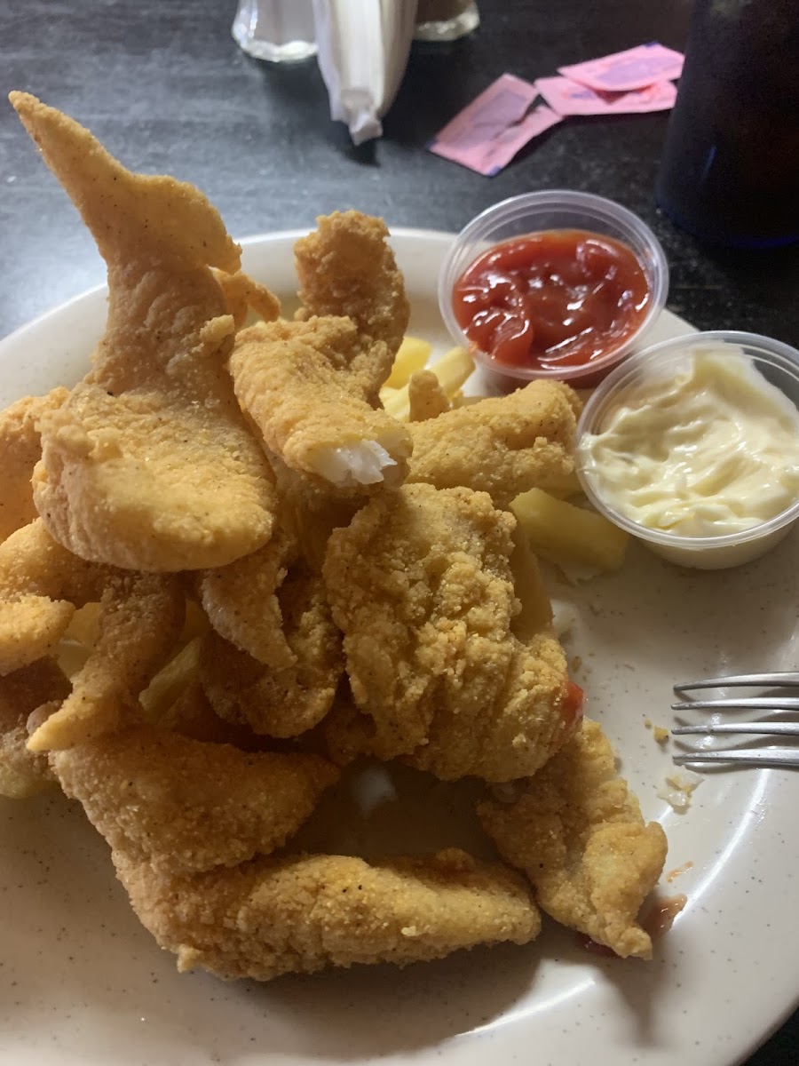 Lakes Area Seafood Photo 5