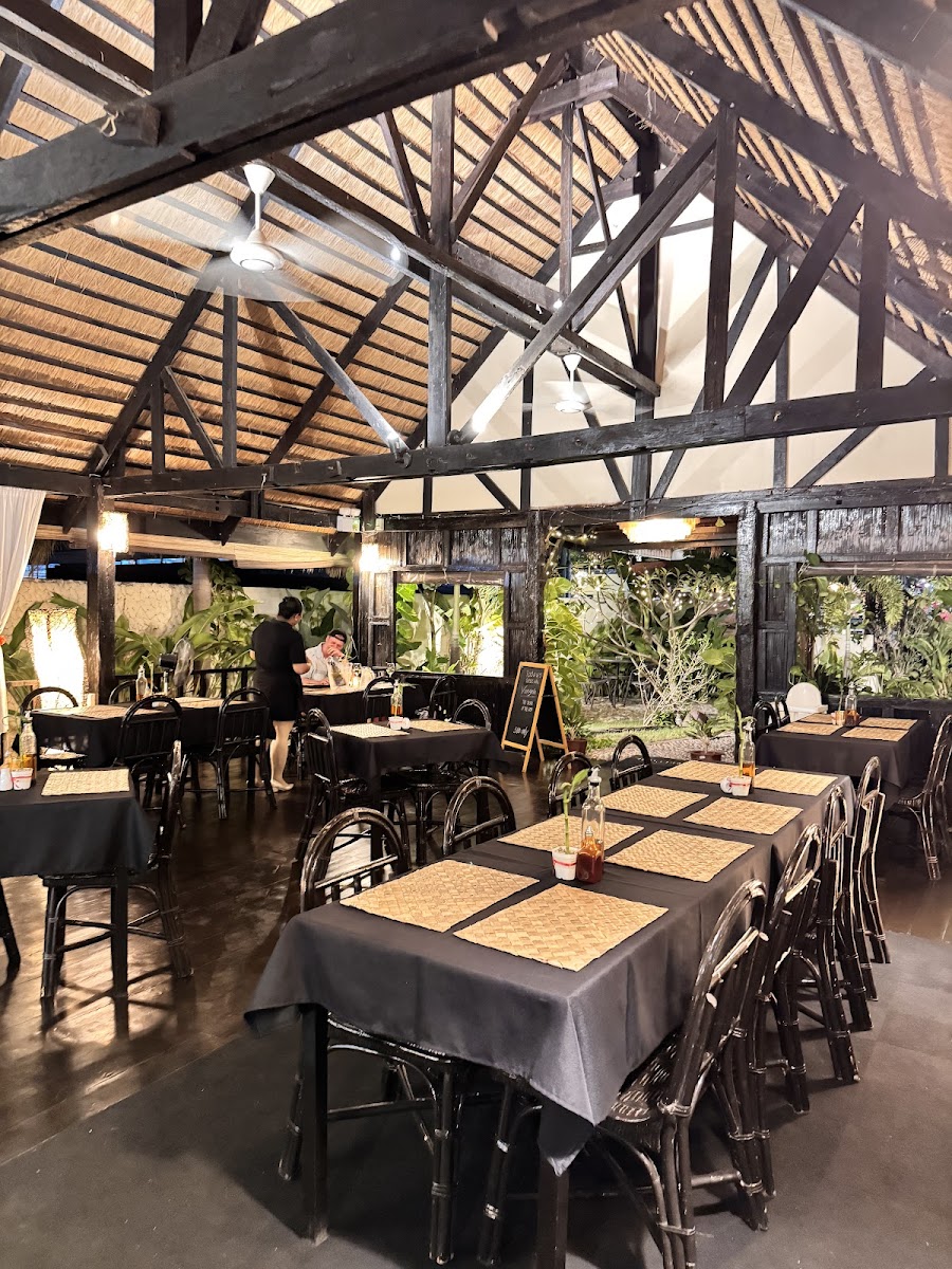 Isola Trattoria