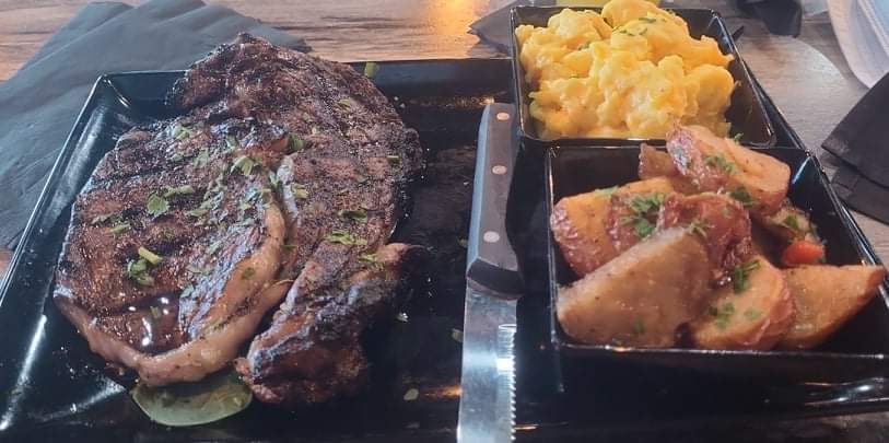 Fin & Feathers Restaurants Photo 10
