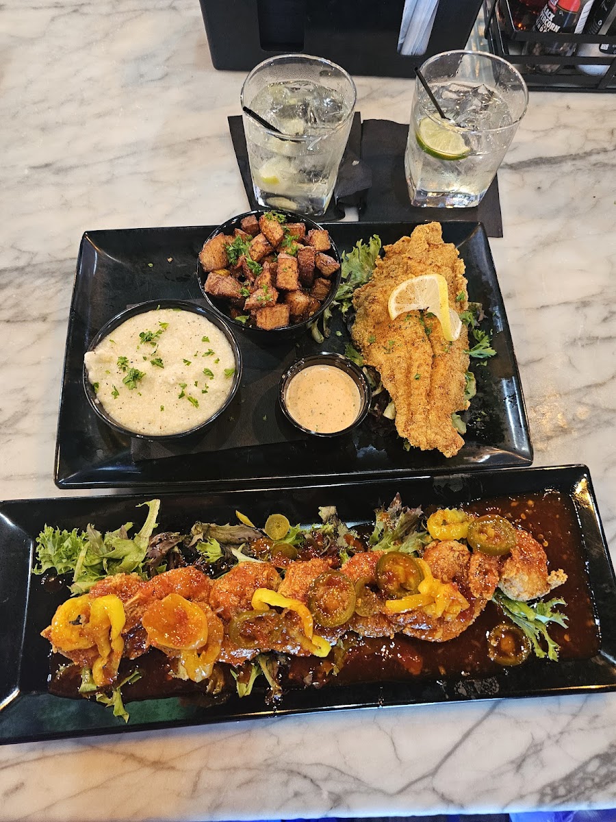 Fin & Feathers Restaurants Photo 3