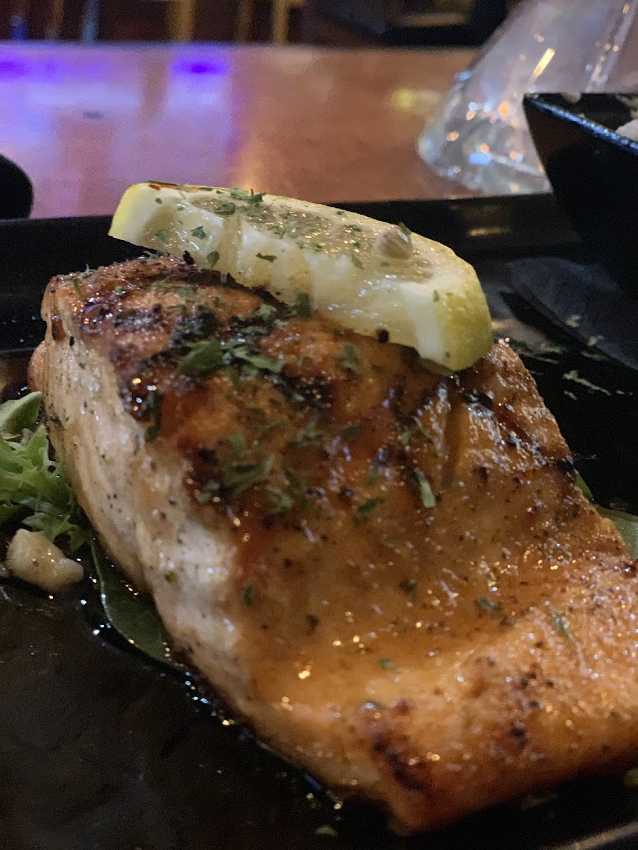 Fin & Feathers Restaurants Photo 9