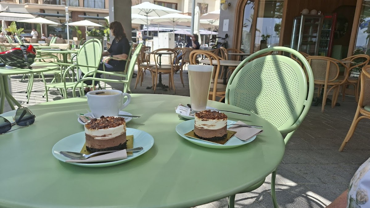 Café Dolce Vita Photo 3