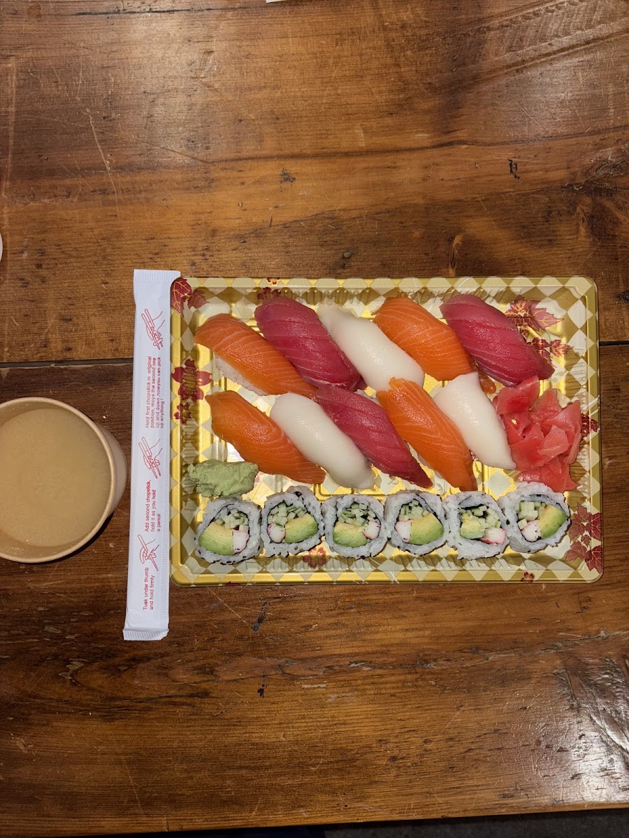 Bud's sushi Photo 7