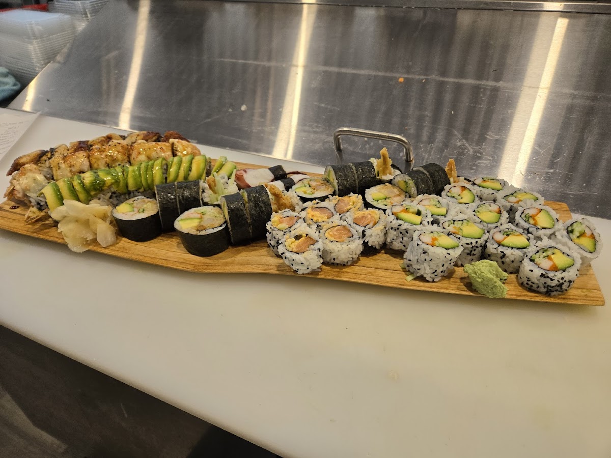 Bud's sushi Photo 9