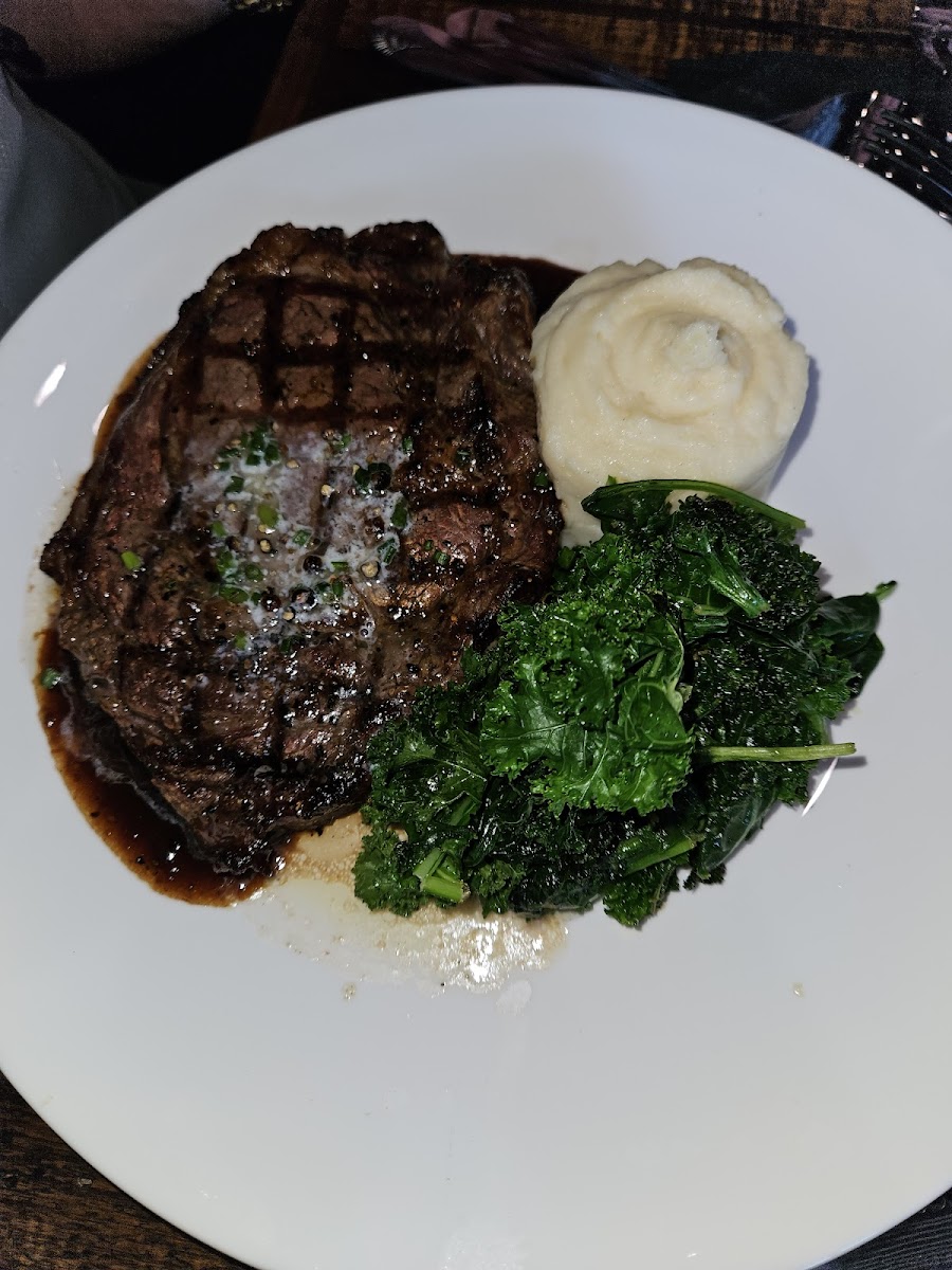 WhiskyWoods Steakhouse Photo 5