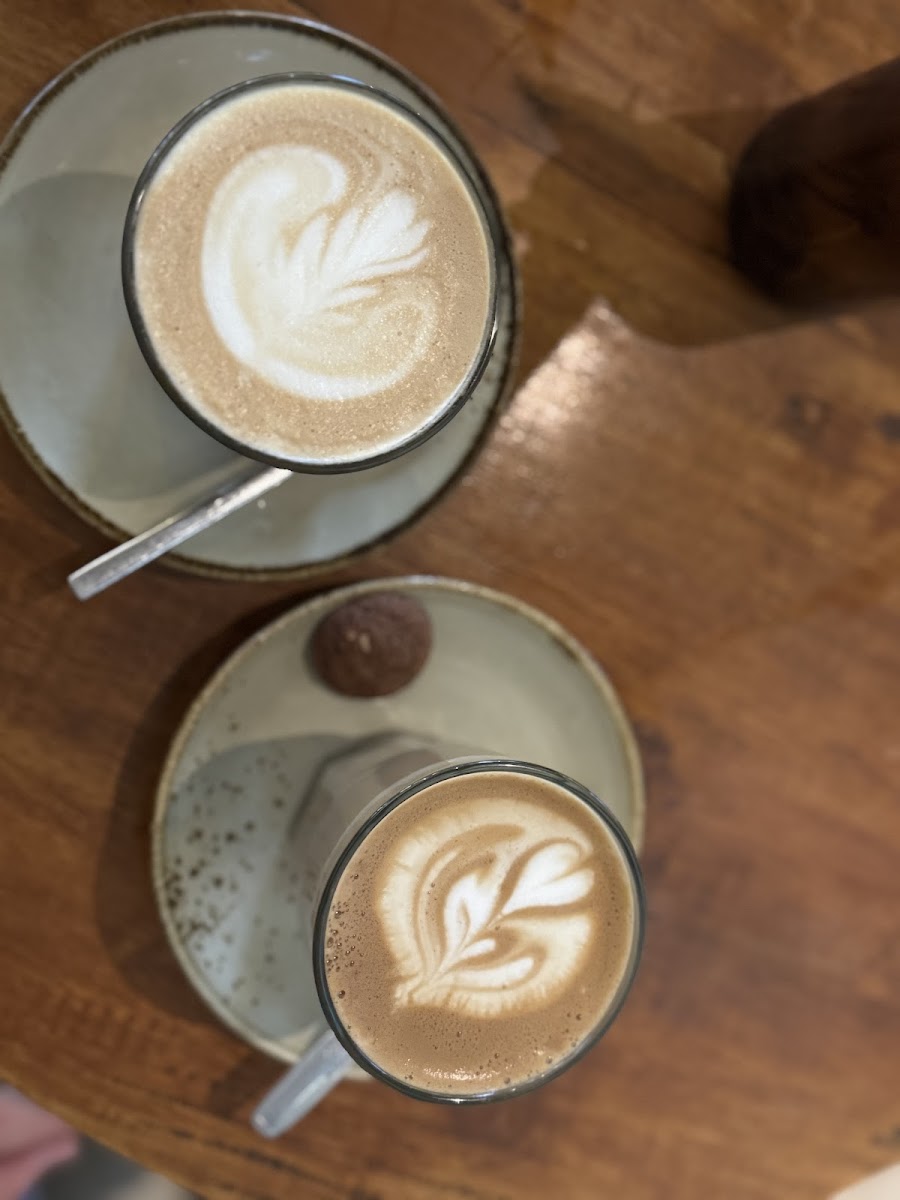 Ginger Flowers Cafe Photo 6