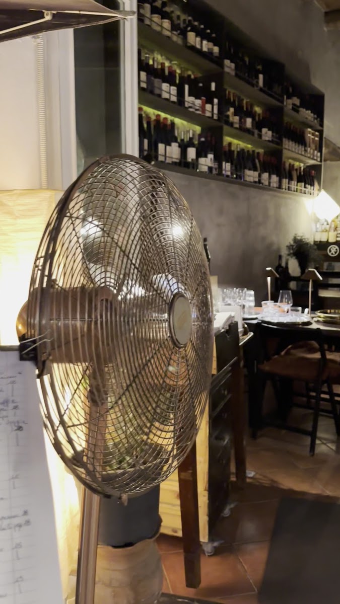 La Vineria Café Restaurant Photo 2