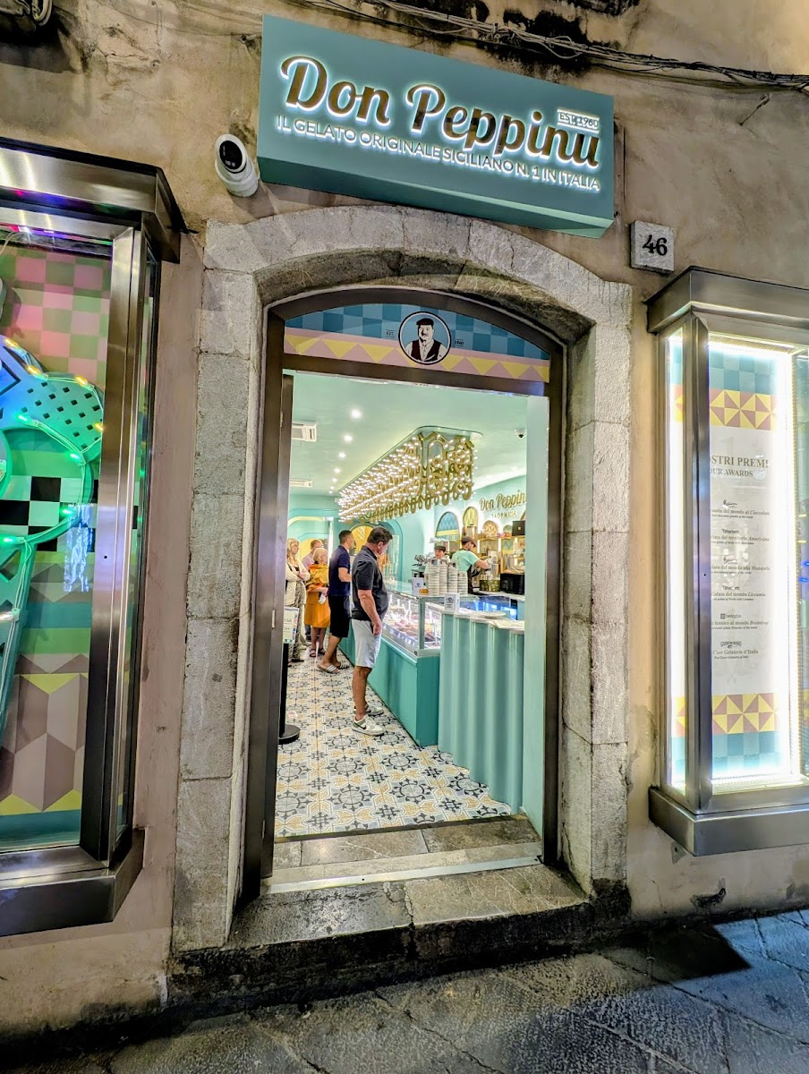 Don Peppinu | Taormina