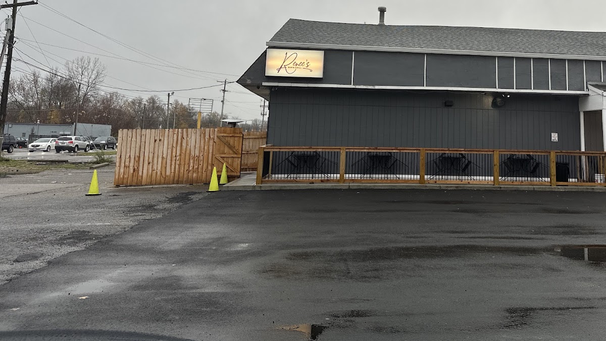 Renee's Bar & Grill Photo 2