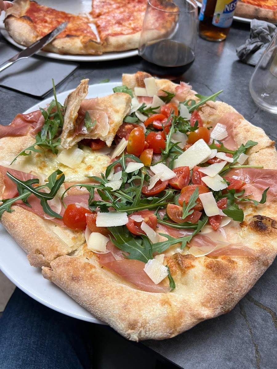 Trisapori Pizzeria- Restaurant Photo 8
