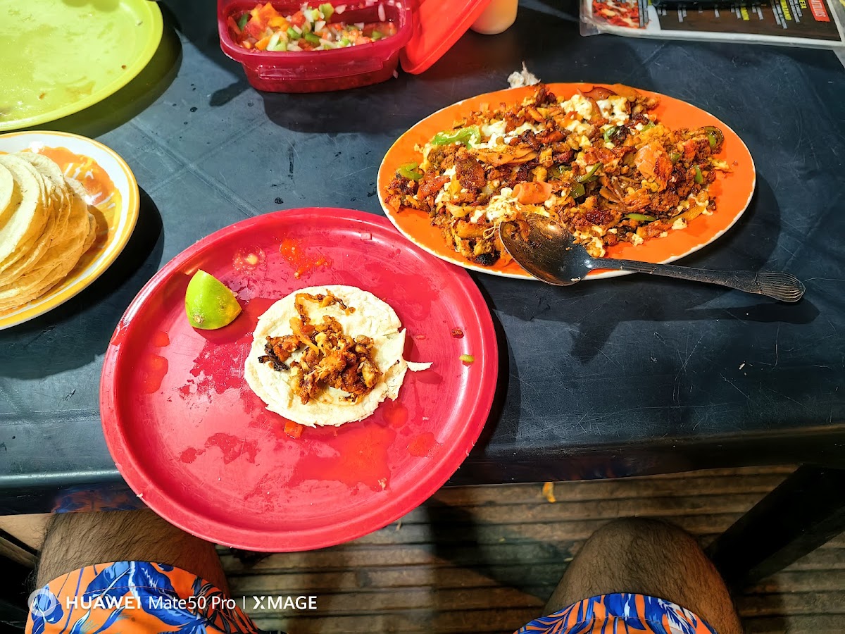 Taquería el Sazón Istmeño Photo 3