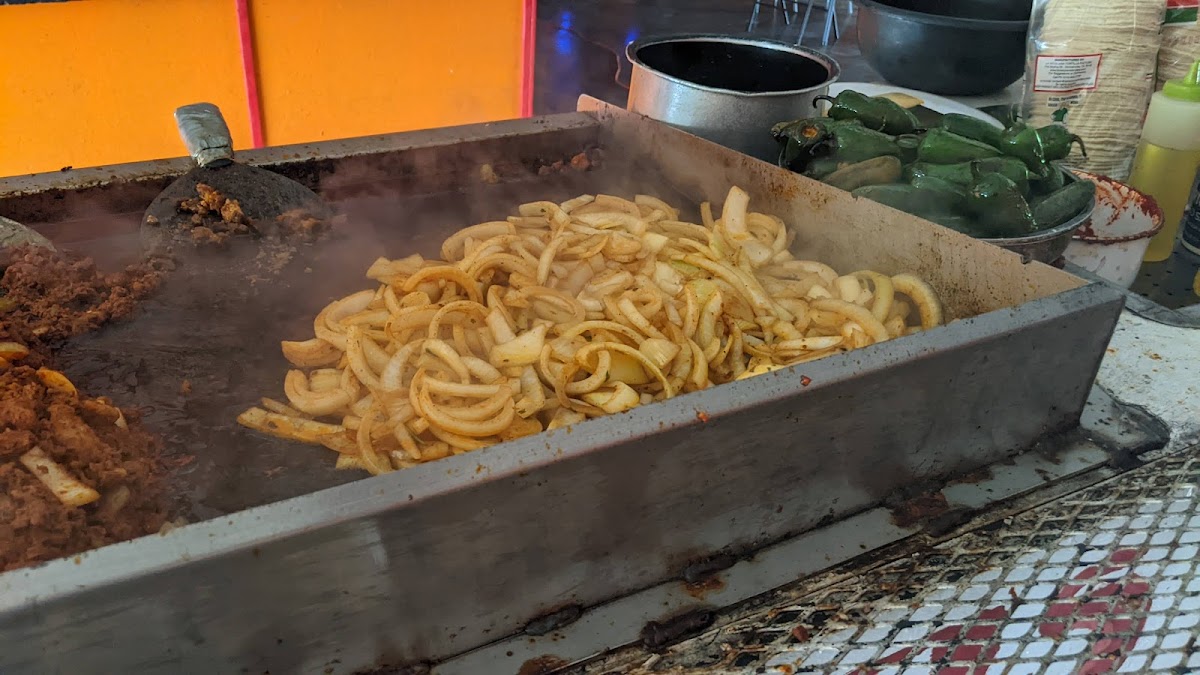 Tacos El Amigo Photo 7