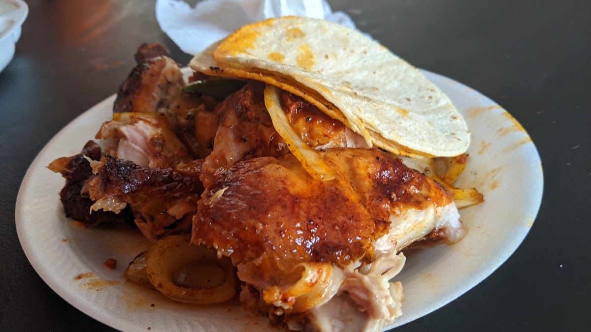 Tacos El Amigo Photo 9