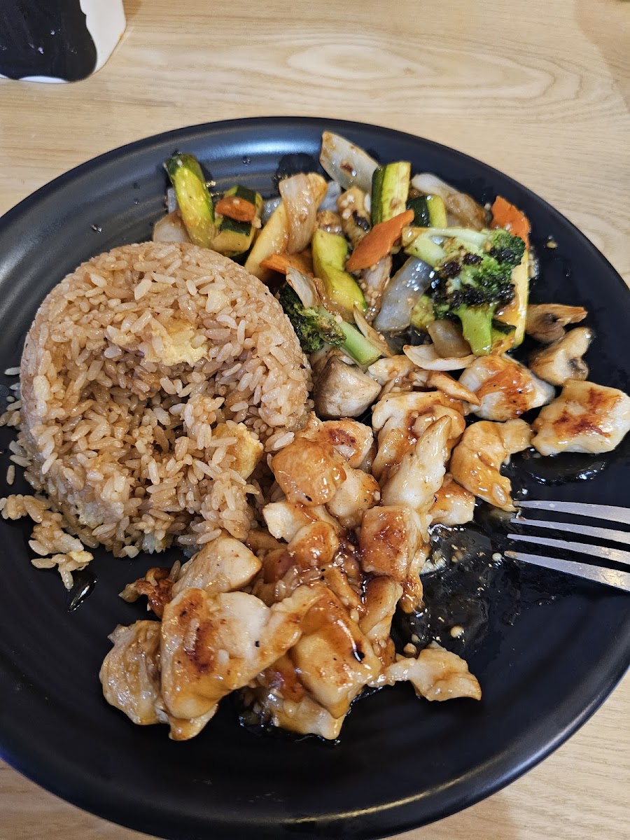 Zuru Ramen & Hibachi Photo 8