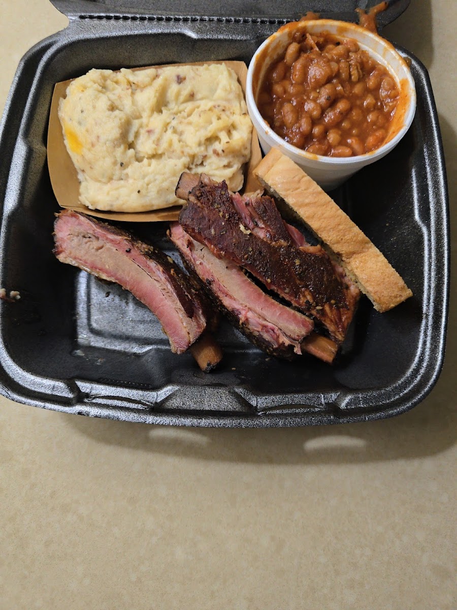 Naaman’s BBQ Photo 3