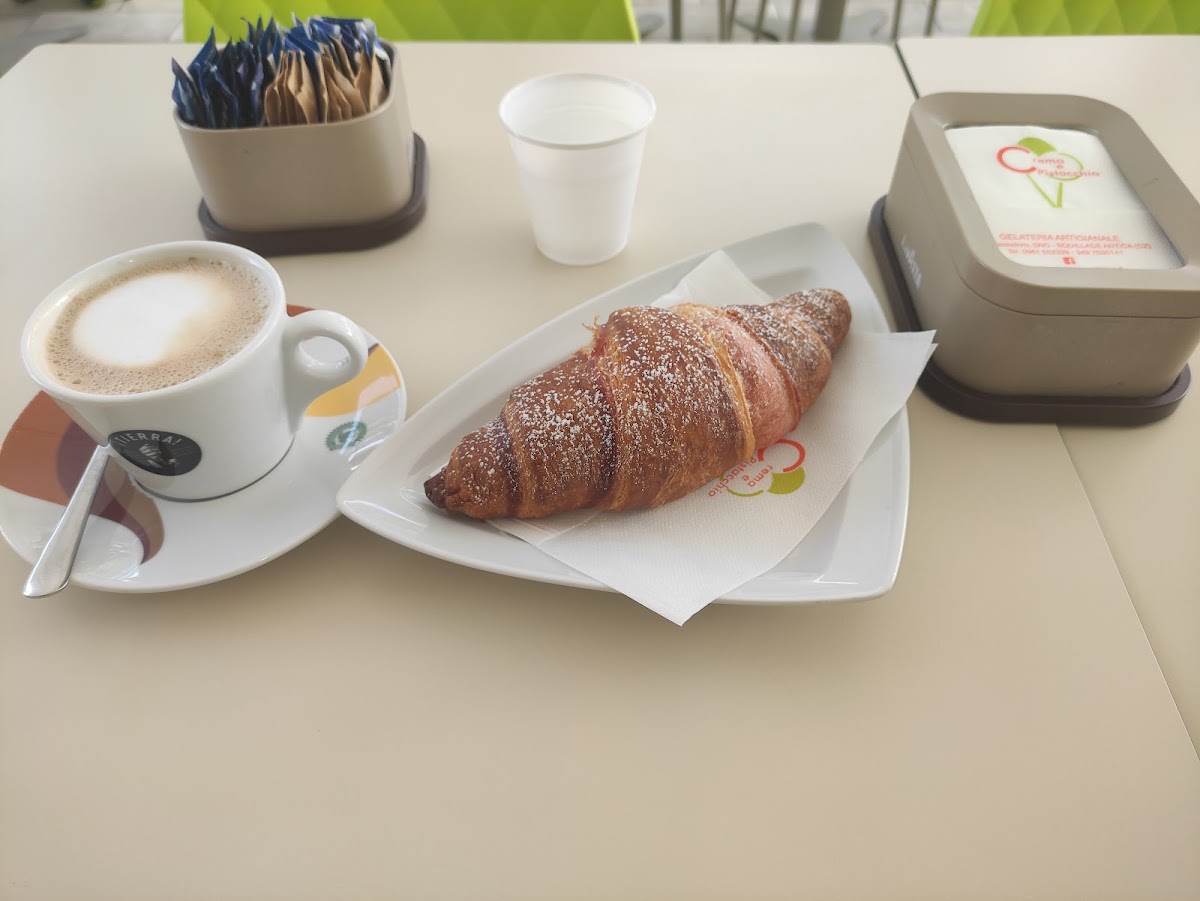 Crema e pistacchio Photo 7