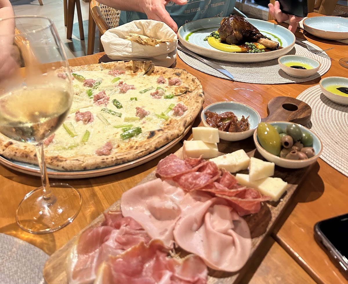 Rosmarino Restaurant Photo 4