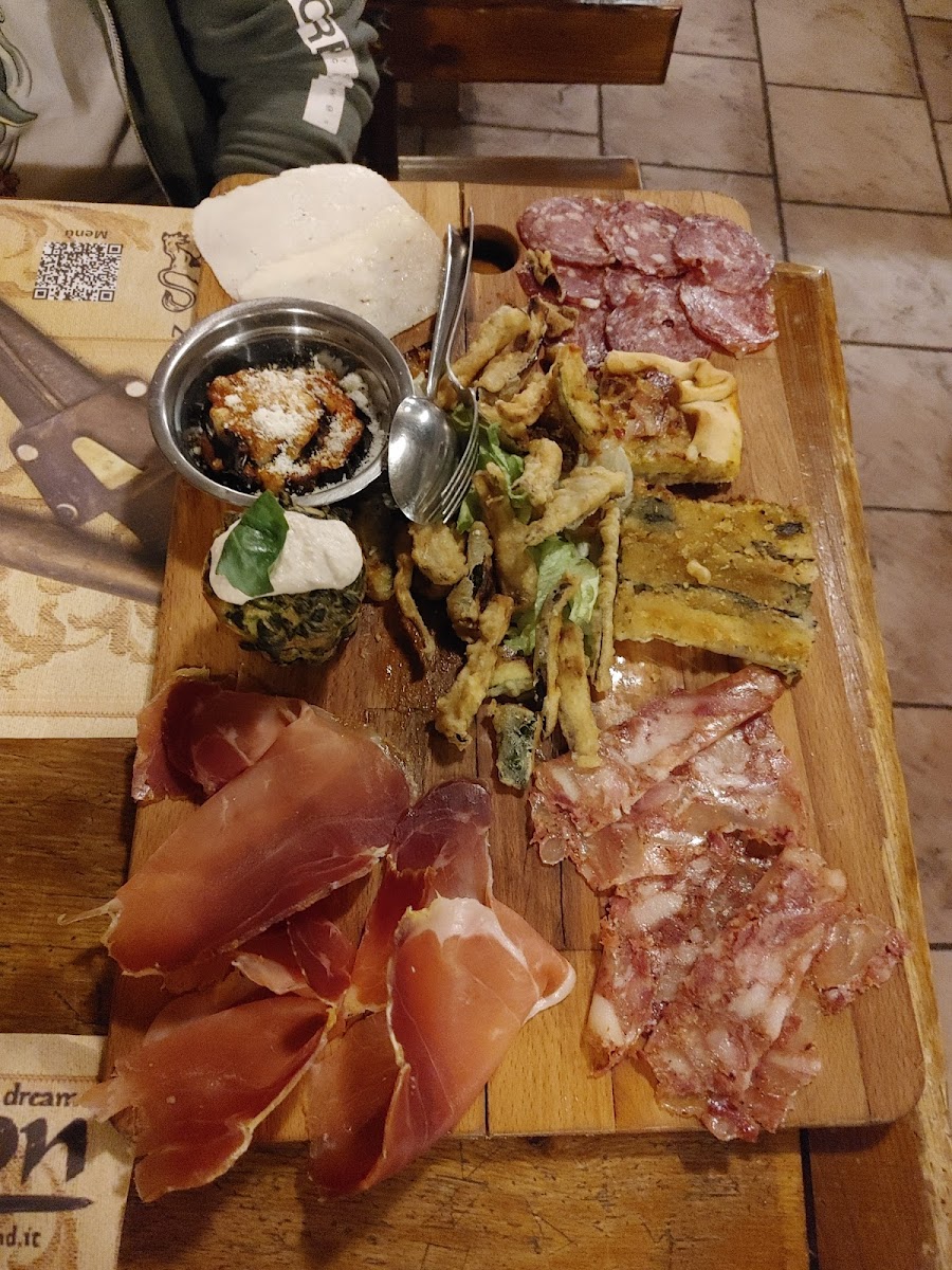 Avalon Risto Pub Photo 6