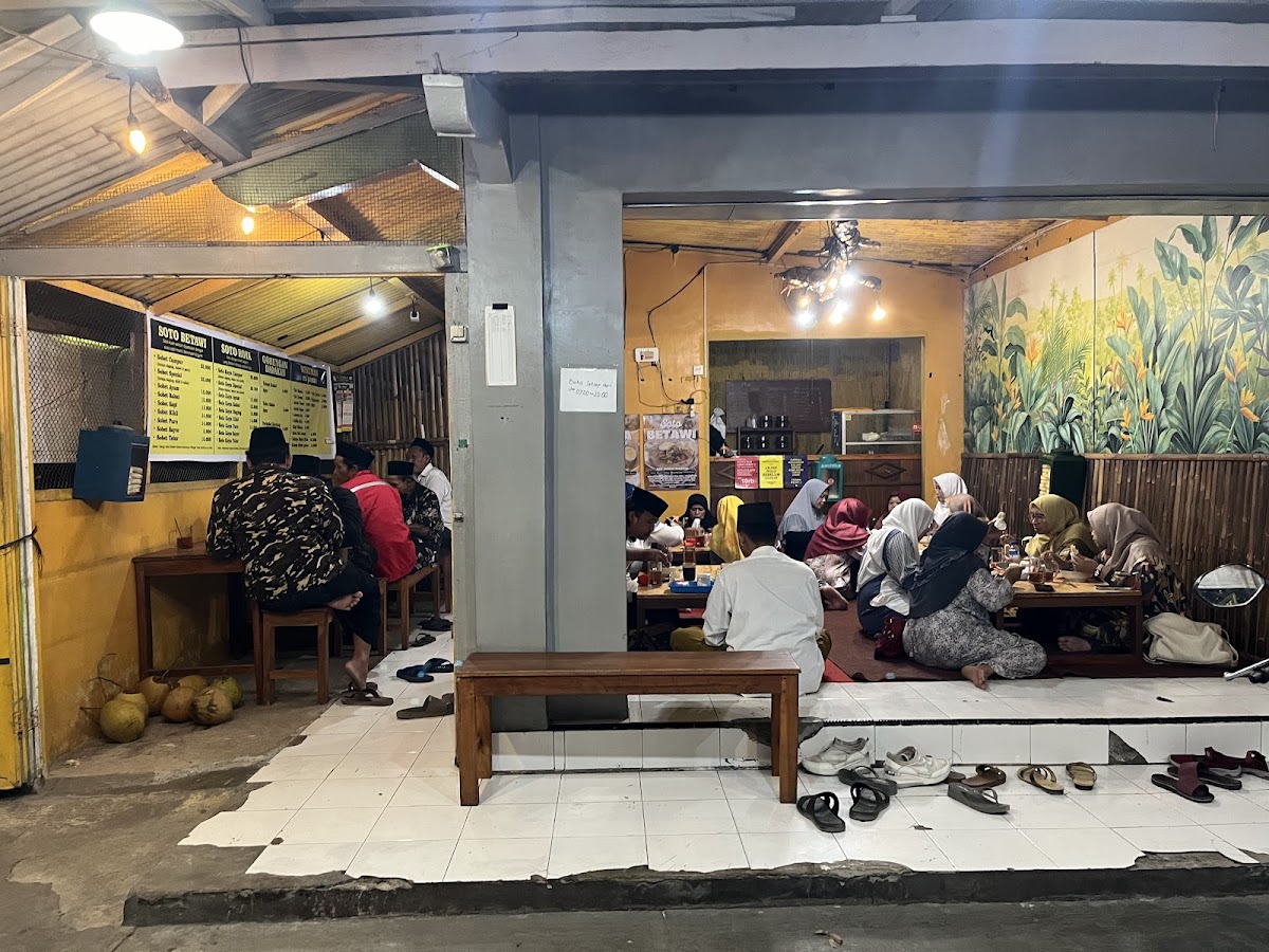 Soto Mas Win (Soto Betawi dan Soto Koya)