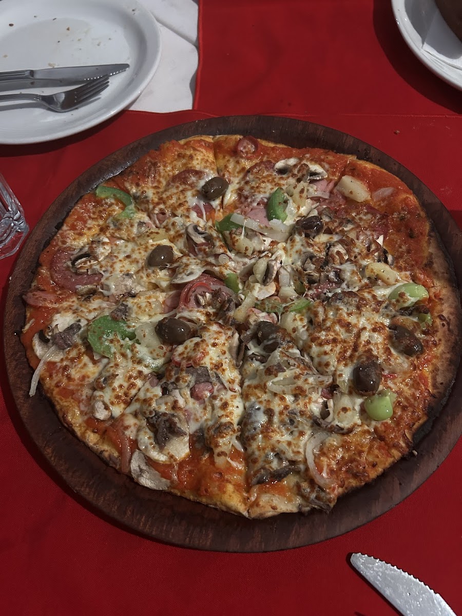 Totos Pizzeria Rodd Point Photo 9