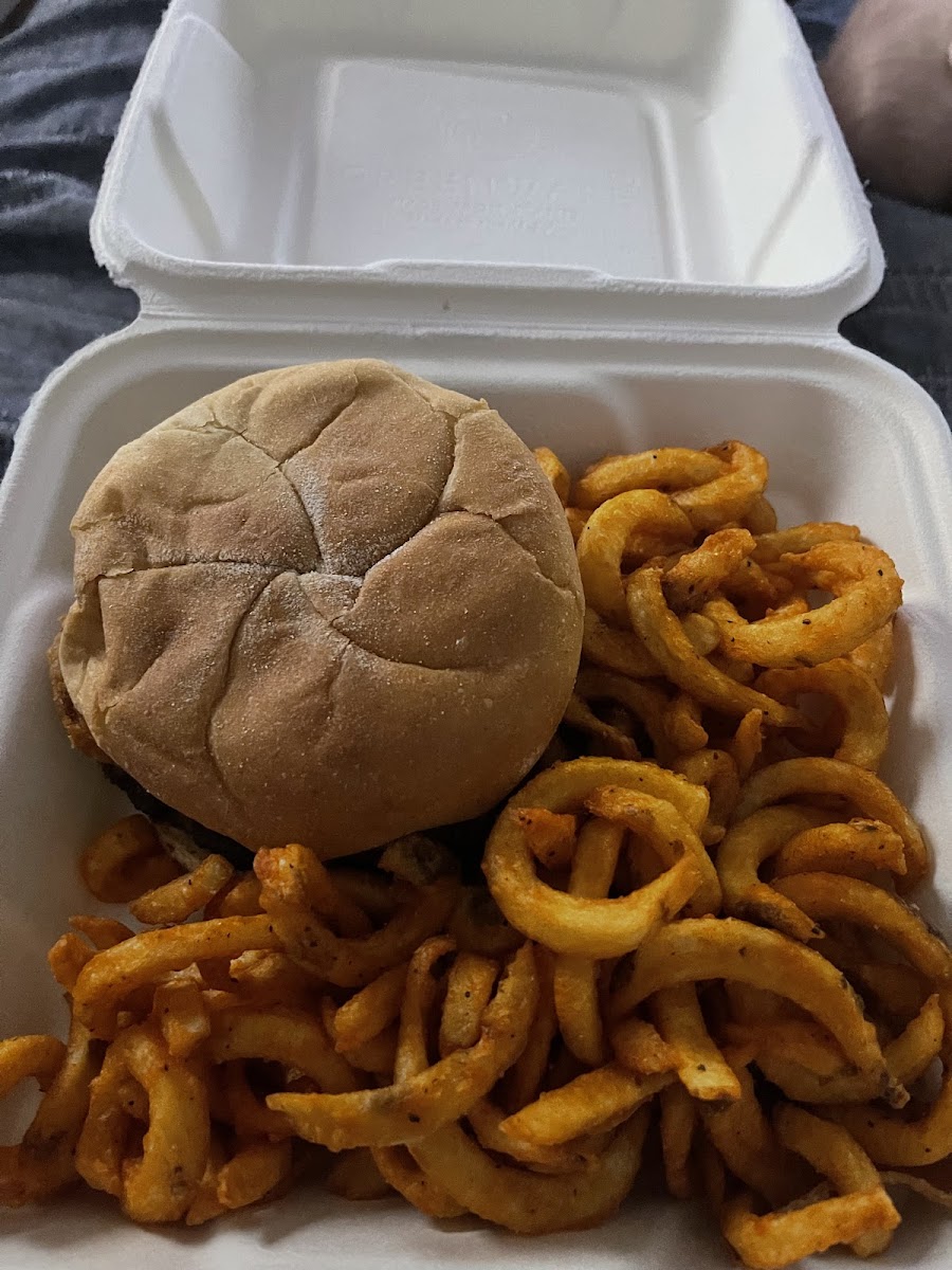 Rideout Market & Grill Photo 6