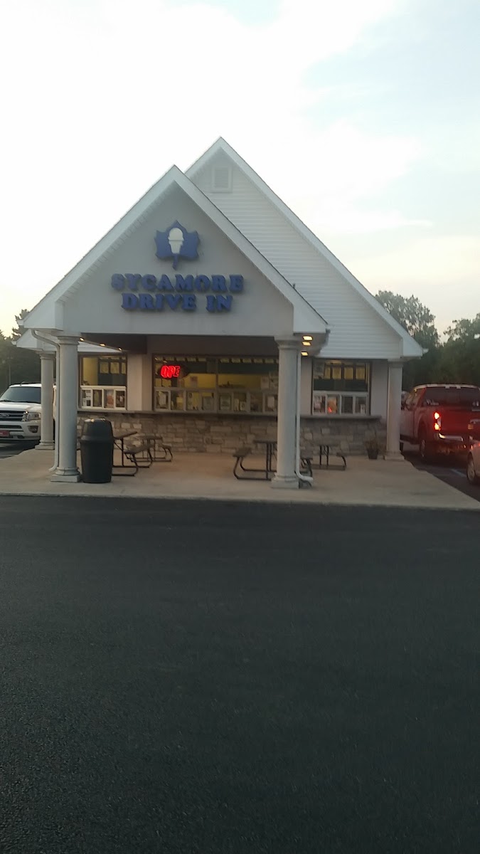 Sycamore Drive In Photo 4