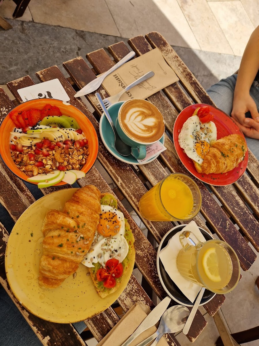 Kroisant - Brunch Restaurant Photo 6