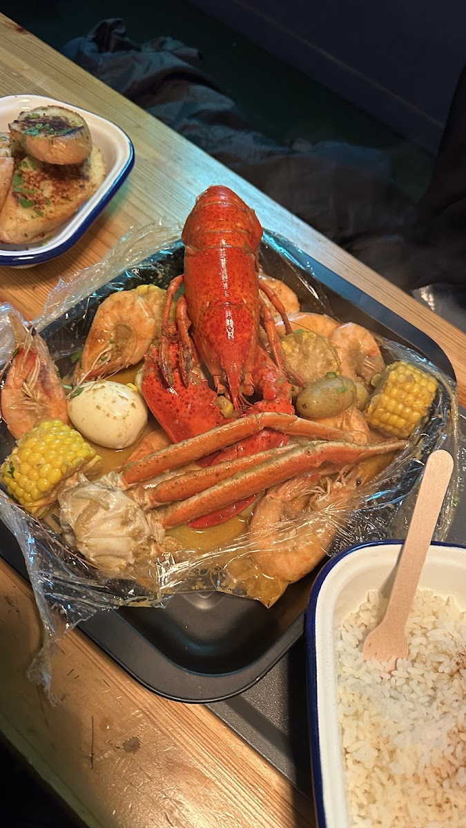 Alandco Seafood Boil Photo 9