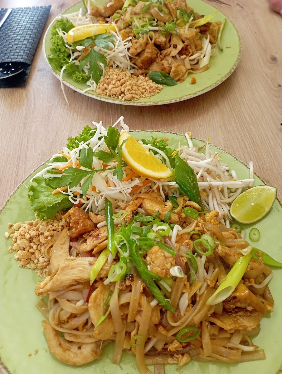 Thung Thong Thai Restaurant Photo 5