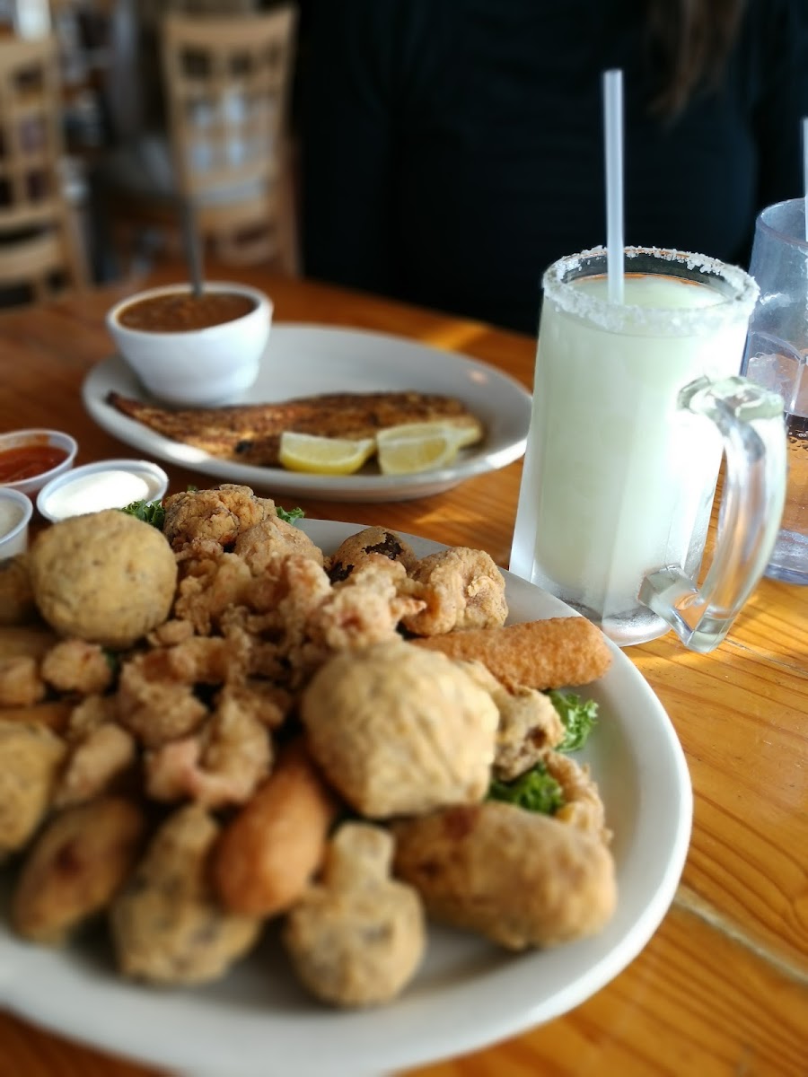 Stingaree Restaurant & Marina Photo 5