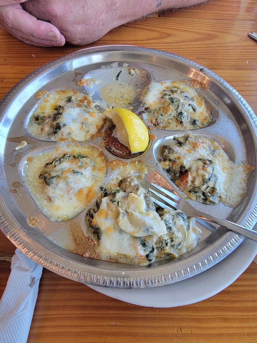 Stingaree Restaurant & Marina Photo 9