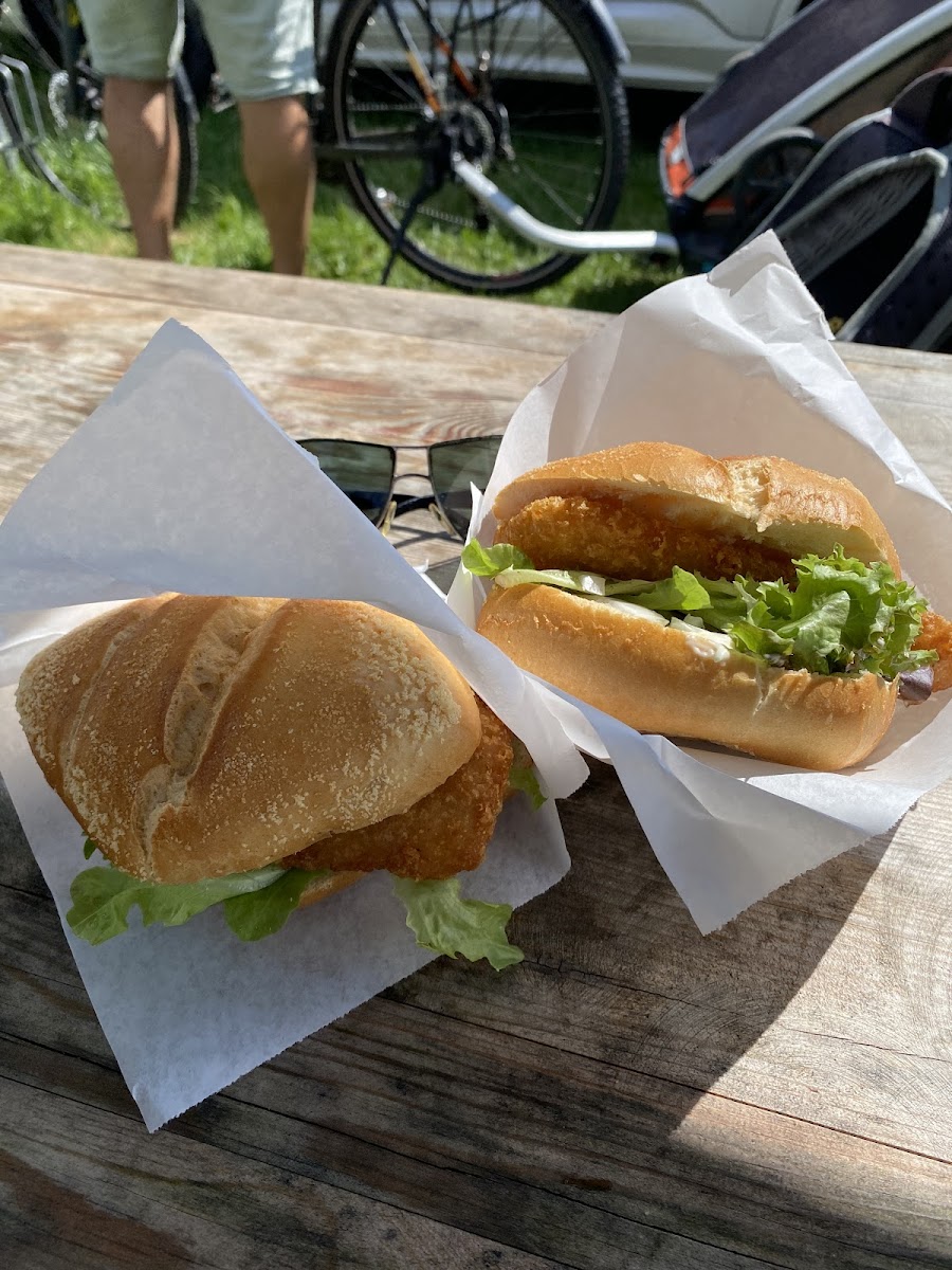 Captain Tommy’s Fischbrötchen Photo 6