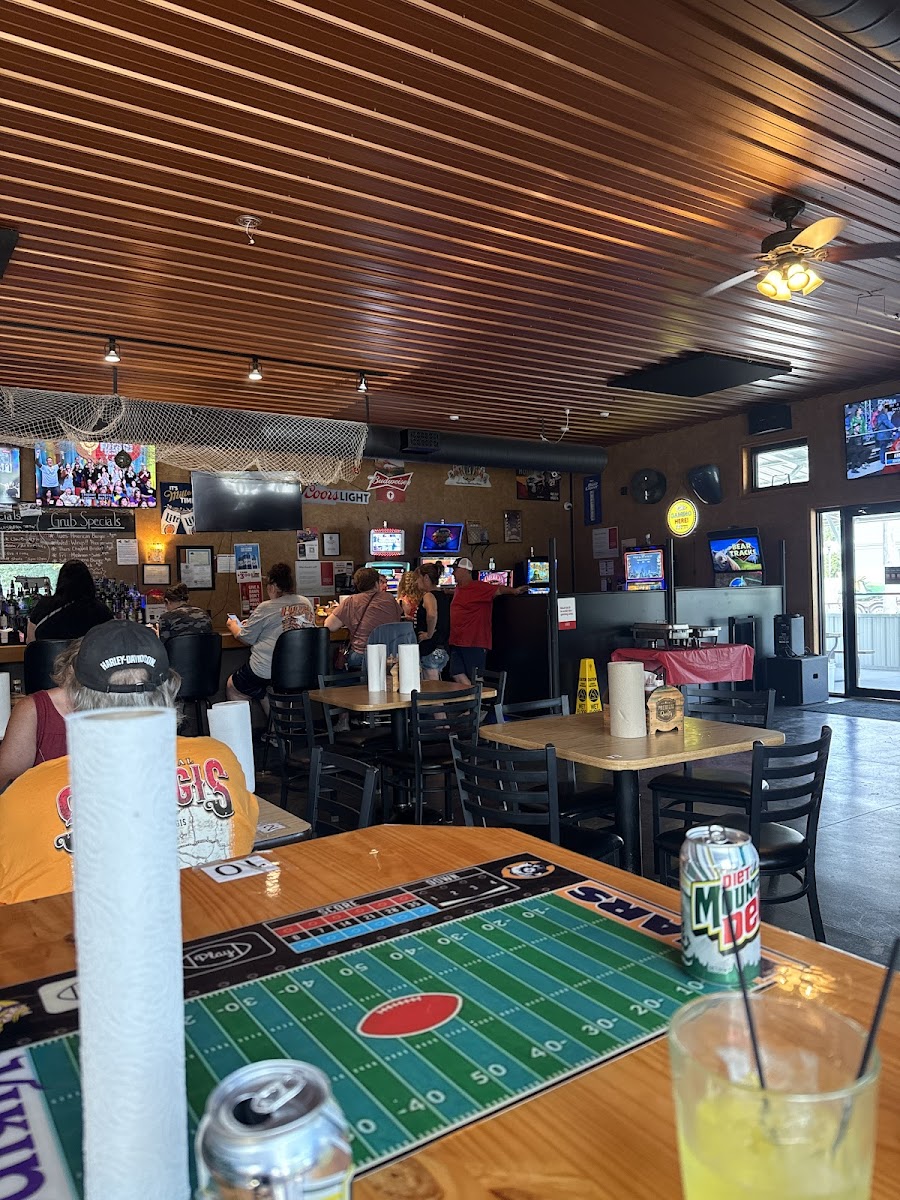 Lucky's Bar-B-Q Photo 3