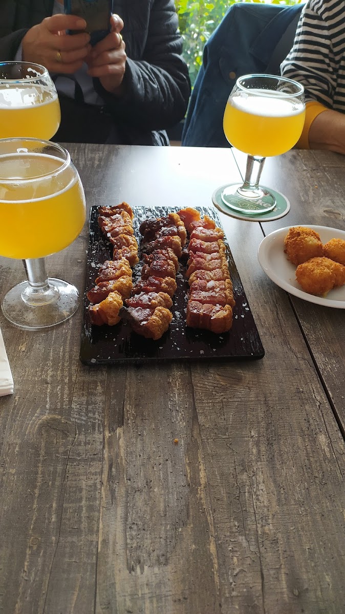 Restaurante Asador Trece Rosas de Bukovina Photo 7